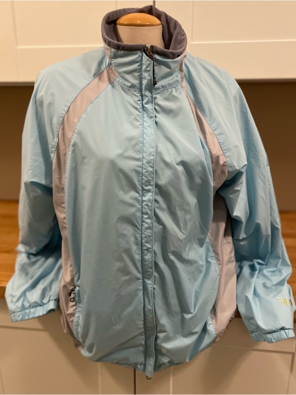 Mountain Hardware Light Blue Women's Windbreaker Jacket